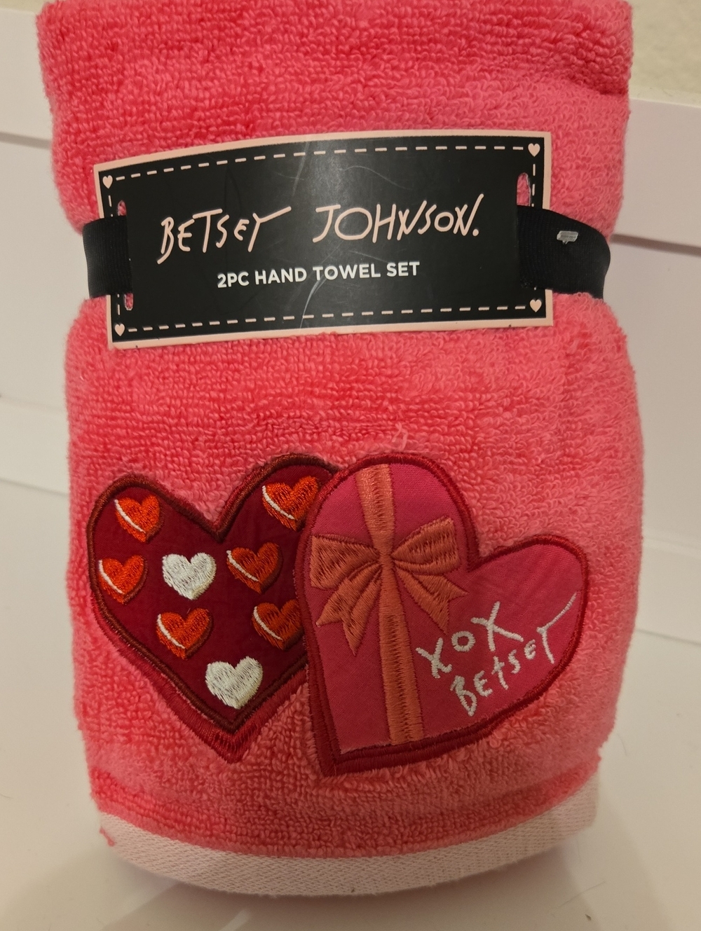 Betsey Johnson Pink Heart Embroidered Hand Towel Set of 2 Nwt